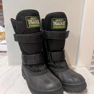 CAT Tracker Weatherproof Black Snow Boots Men's Size 7